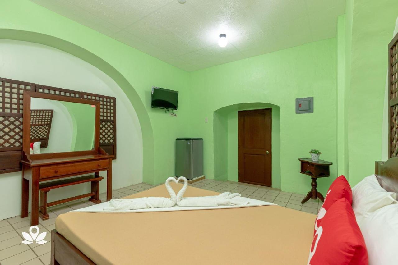 Zen Rooms Calle Crisologo Vigan Exterior photo